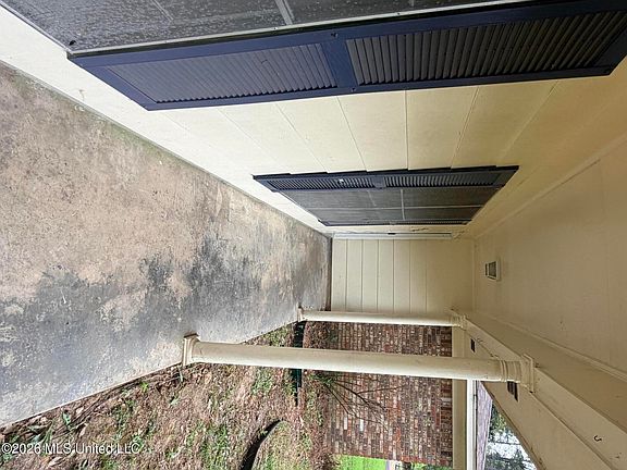 5th image of 2377 Breckinridge Rd