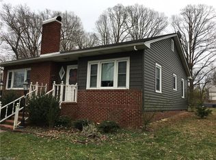 1013 Macon St, Asheboro, NC 27203