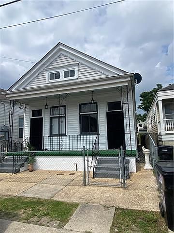1st image of 2728 Amelia St