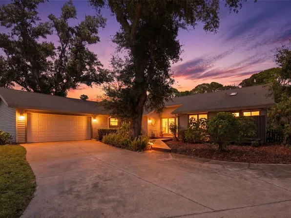 881 Pinto Cir, Nokomis, FL 34275