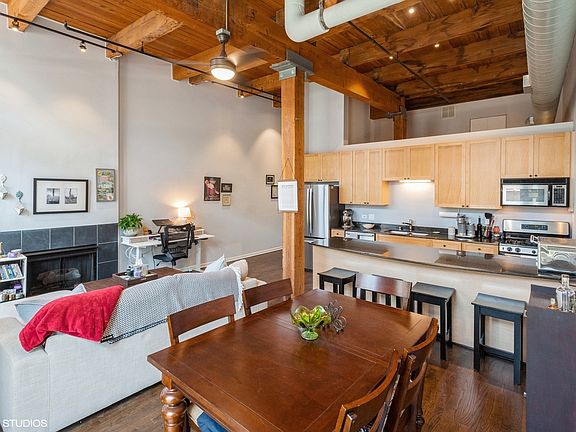 5th image of 521 W Superior St #629
