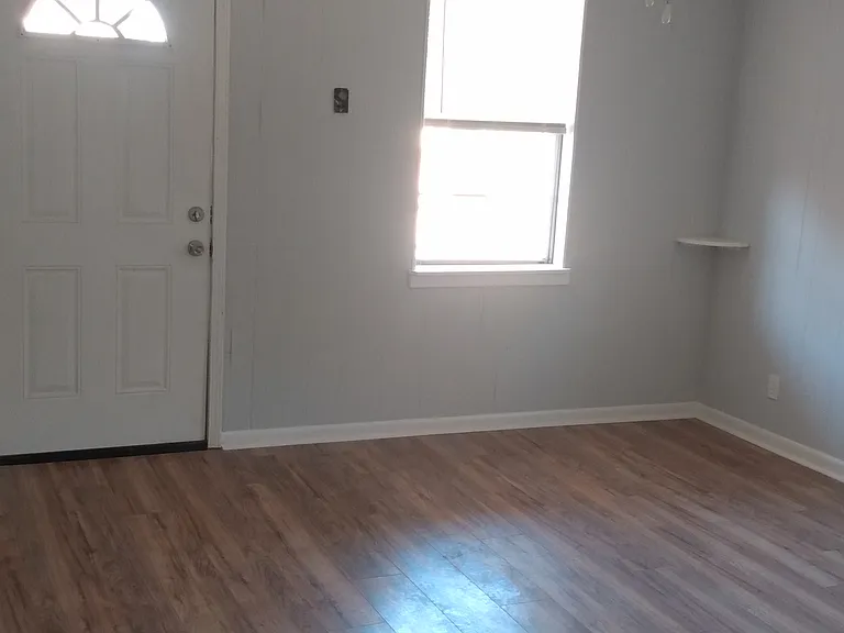 3853 Reddin Rd #3 — Photo 1