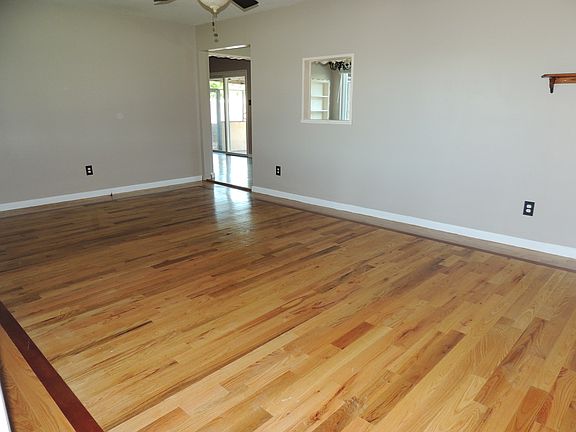 3rd image of 254 W Earl Way