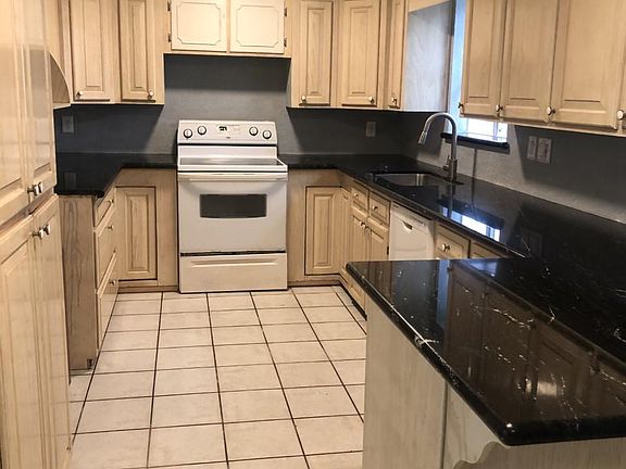 2nd image of 1404 S 14th St #1