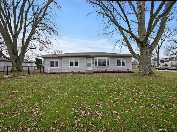 3601 Sangamon St, Steger, IL 60475