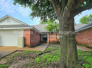 543 Shady Park Trl, Hewitt, TX 76643