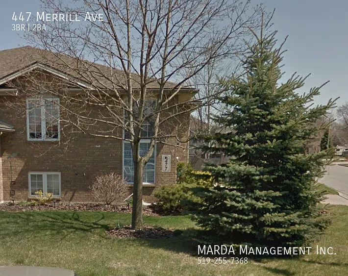 Lasalle Beauty - 3 Bdrm 2 Bath Townhouse $2000+++ — Photo 2