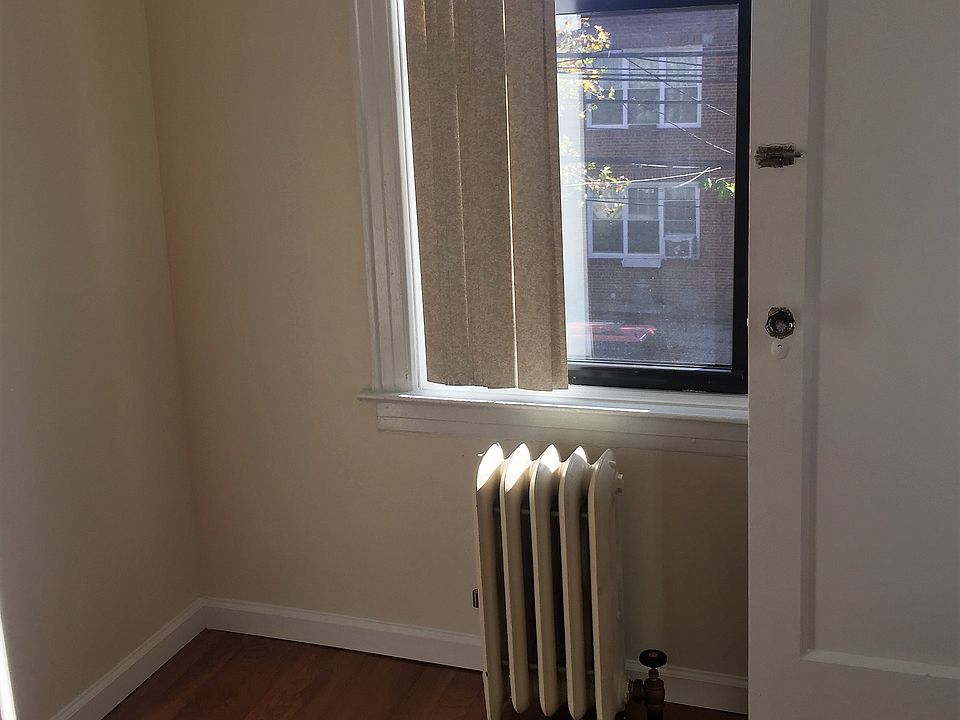 1st image of 2432 24th St