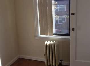 2432 24th St, Astoria, NY 11102