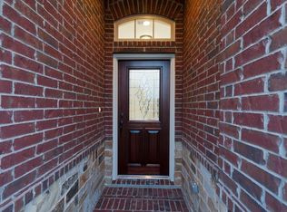 6811 Hunters Way Ln, Baytown, TX 77521