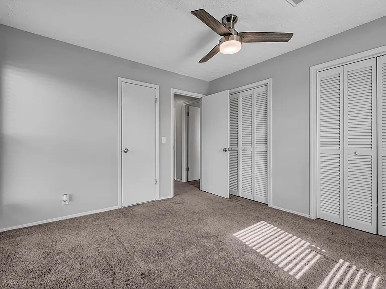 326 Nesbitt Ln — Photo 18