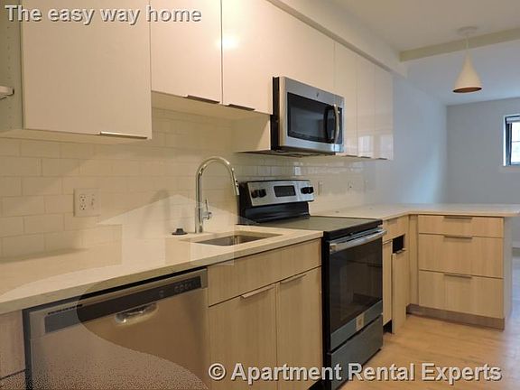 2nd image of 10 Soden St #8L