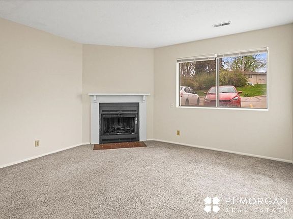 2nd image of 10808 Oakbrook Cir #6