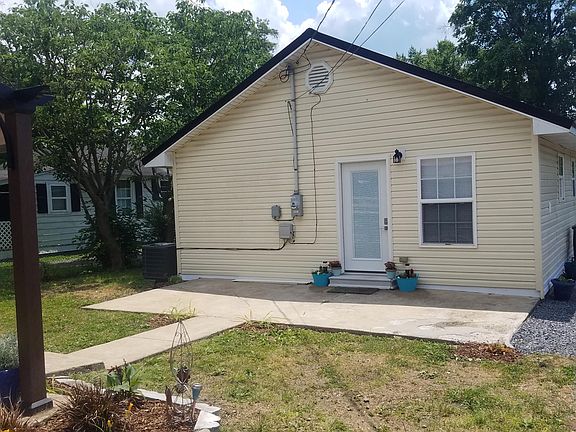 4th image of 1442 Willow St