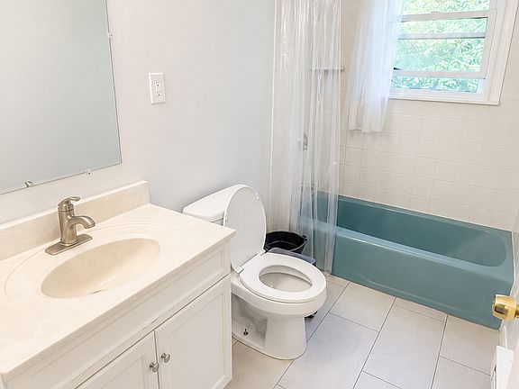 5th image of 176 Winthrop St #B