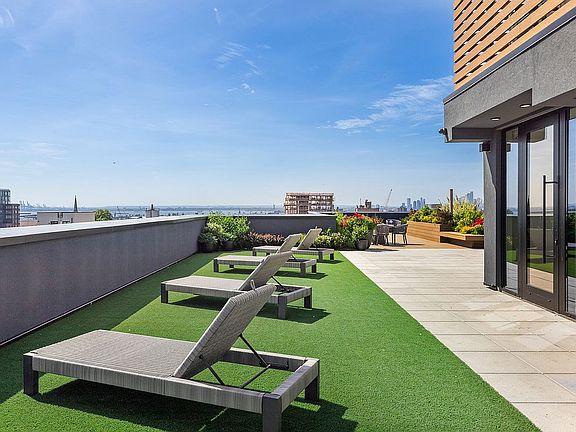 4th image of 259 22nd St #3I