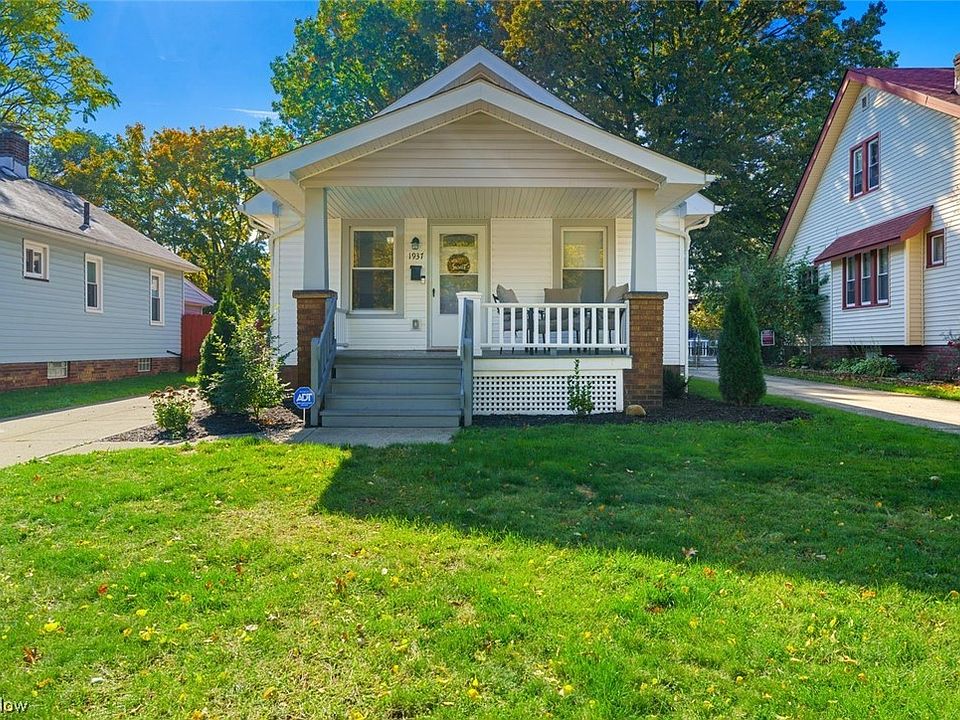 1st image of 1937 Creston Ave
