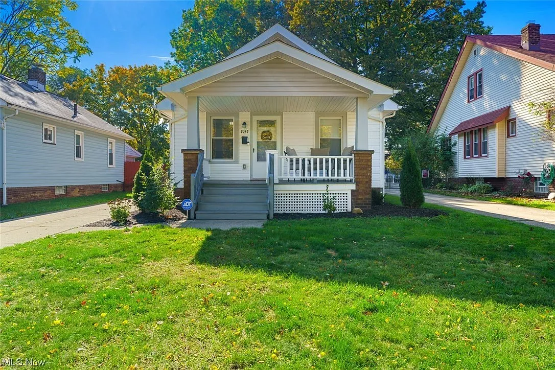 1937 Creston Ave photo 1