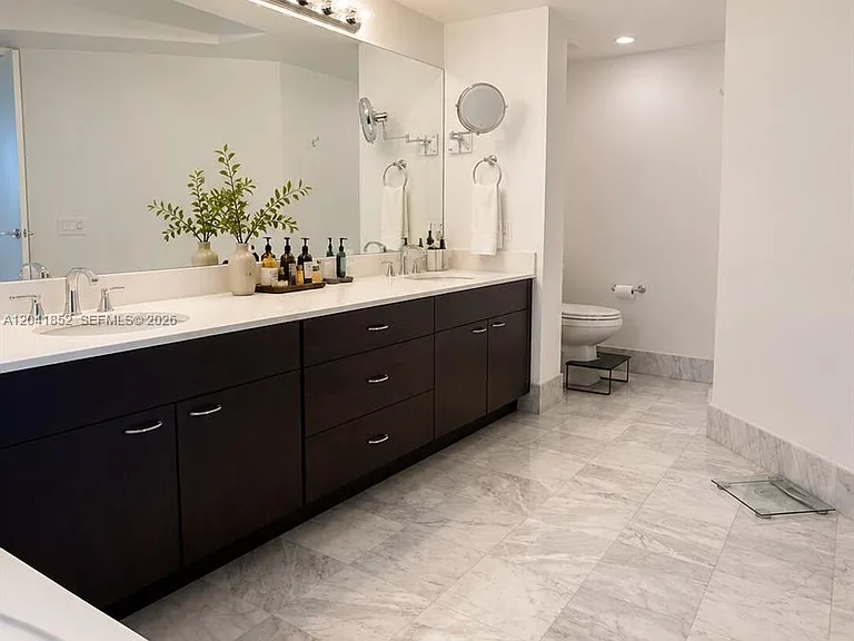3640 Yacht Club Dr #502 — Photo 21