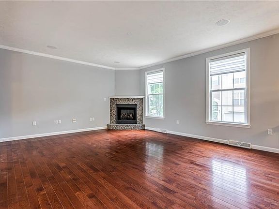 5th image of 10555 Timber Edge Dr