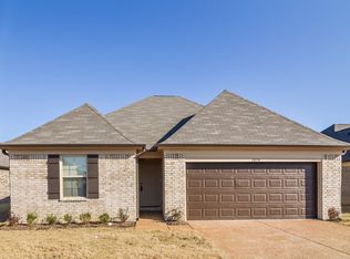 1074 Darren Cir E, Cordova, TN 38018