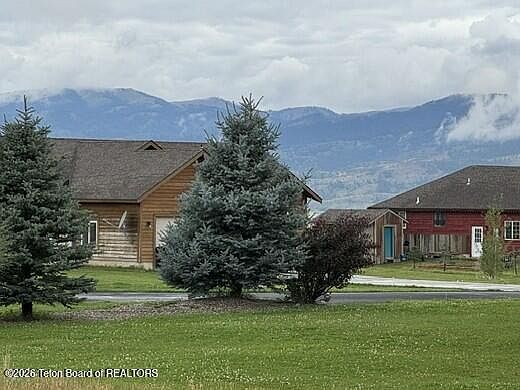 5th image of 4629 Fox Creek Village Dr