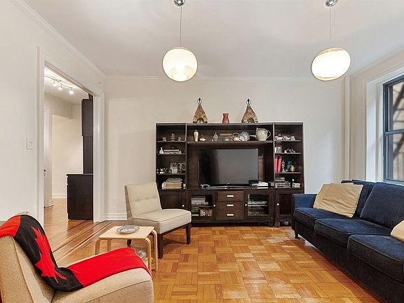 4th image of 70 Haven Ave APT 1G