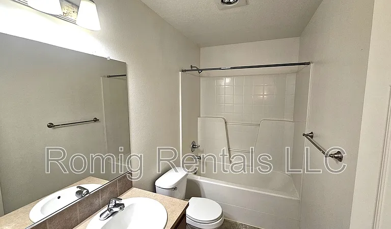 1817 NE 88th Cir #1 — Photo 9