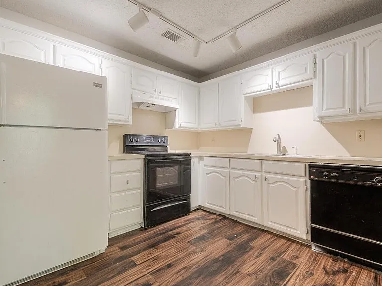246B W McFarland St #246B — Photo 6