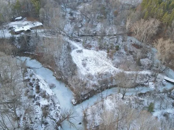 2500 W Quarter Line Rd, Coleman, MI 48618