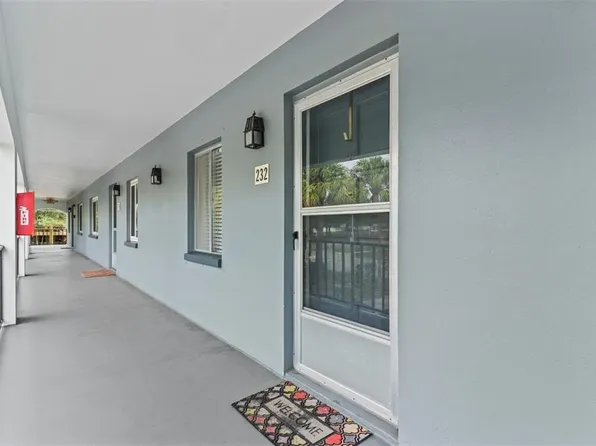 8651 10th St N APT 232, Saint Petersburg, FL 33702