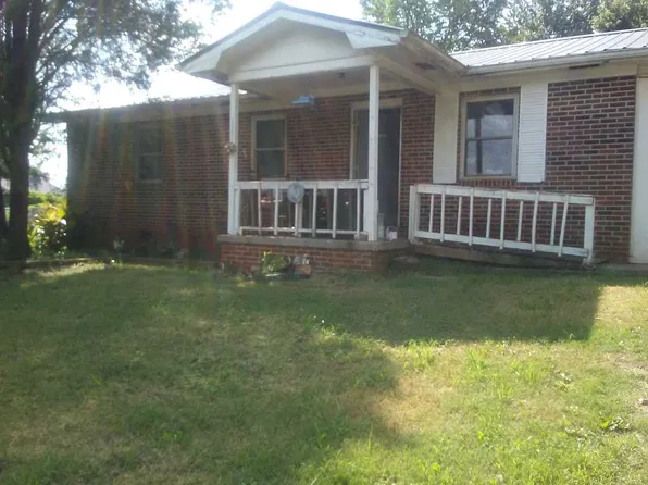 315 Young Dr, Sweetwater, TN 37874