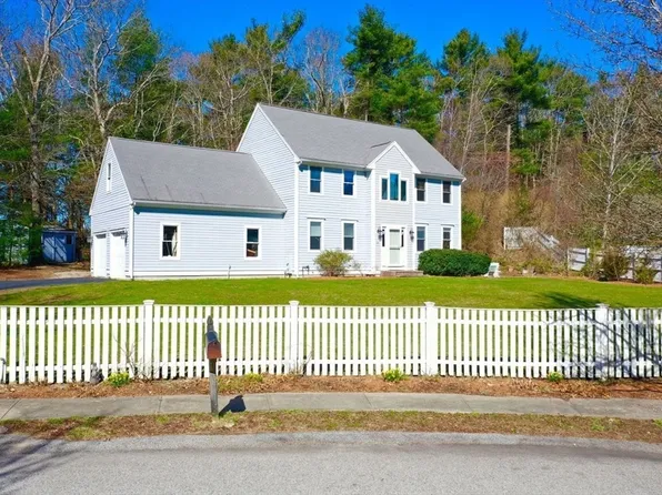 54 Lauras Ln, Marshfield, MA 02050