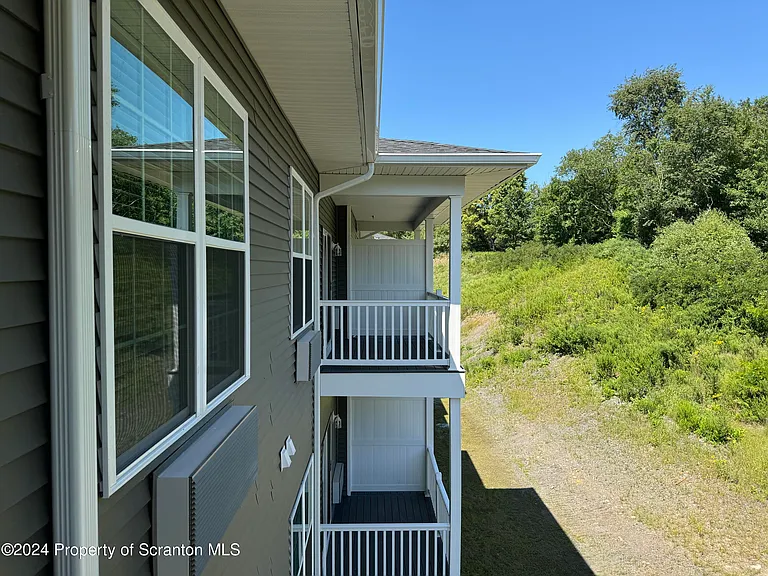 101 Circle Dr — Photo 19