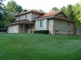 301 Douglas Dr, Bellevue, NE 68005