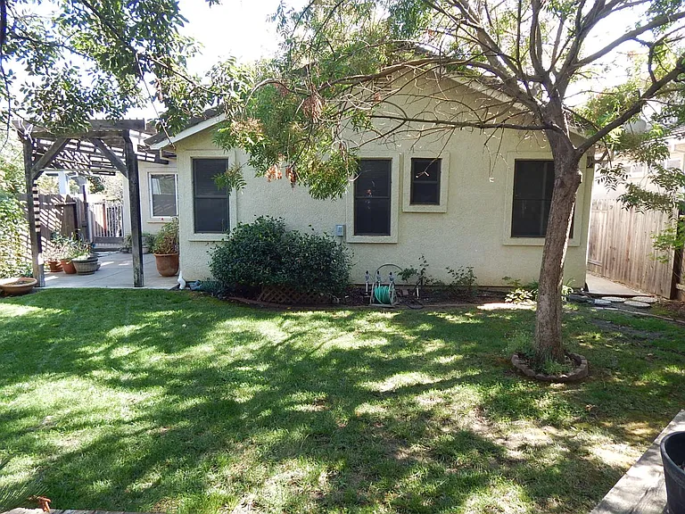 2333 Rodin Pl — Photo 3