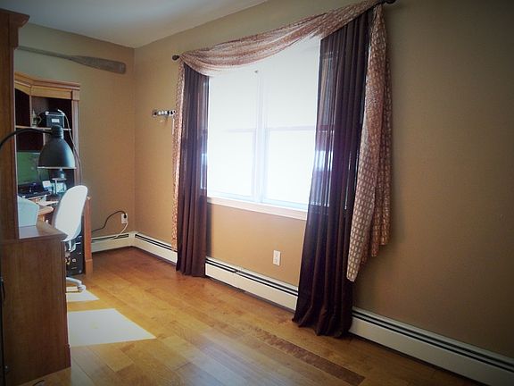 5th image of 5 Cove Ct