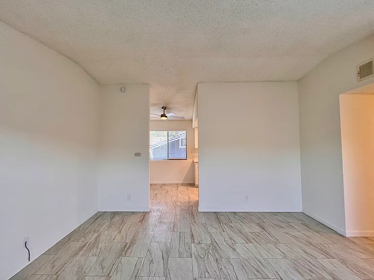 4617 Hamilton St #4 — Photo 12