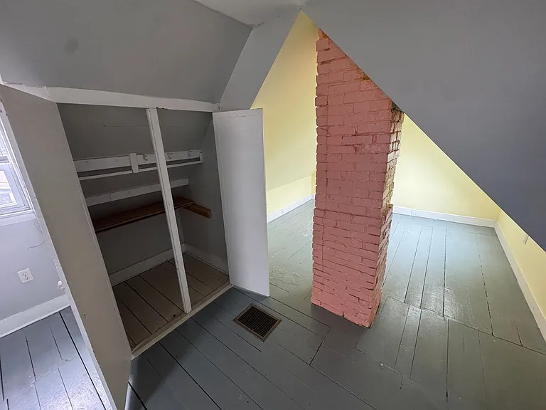 11 Russell Street — Photo 11