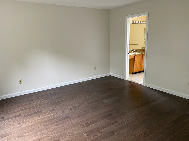 15 Farrington St — Photo 12