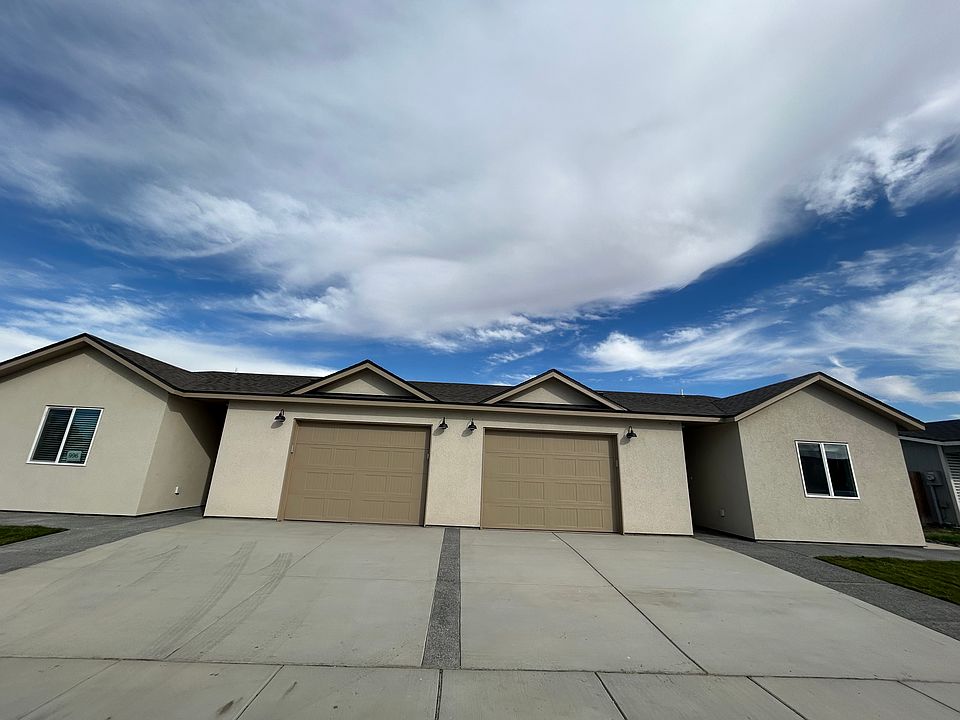 1st image of 996 NE 10th Pl