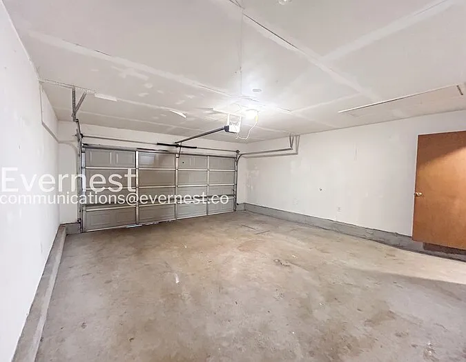 1515 Captain Thomas Ct — Photo 21