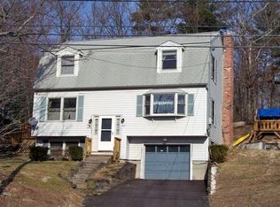 507 Calef Rd, Manchester, NH 03103