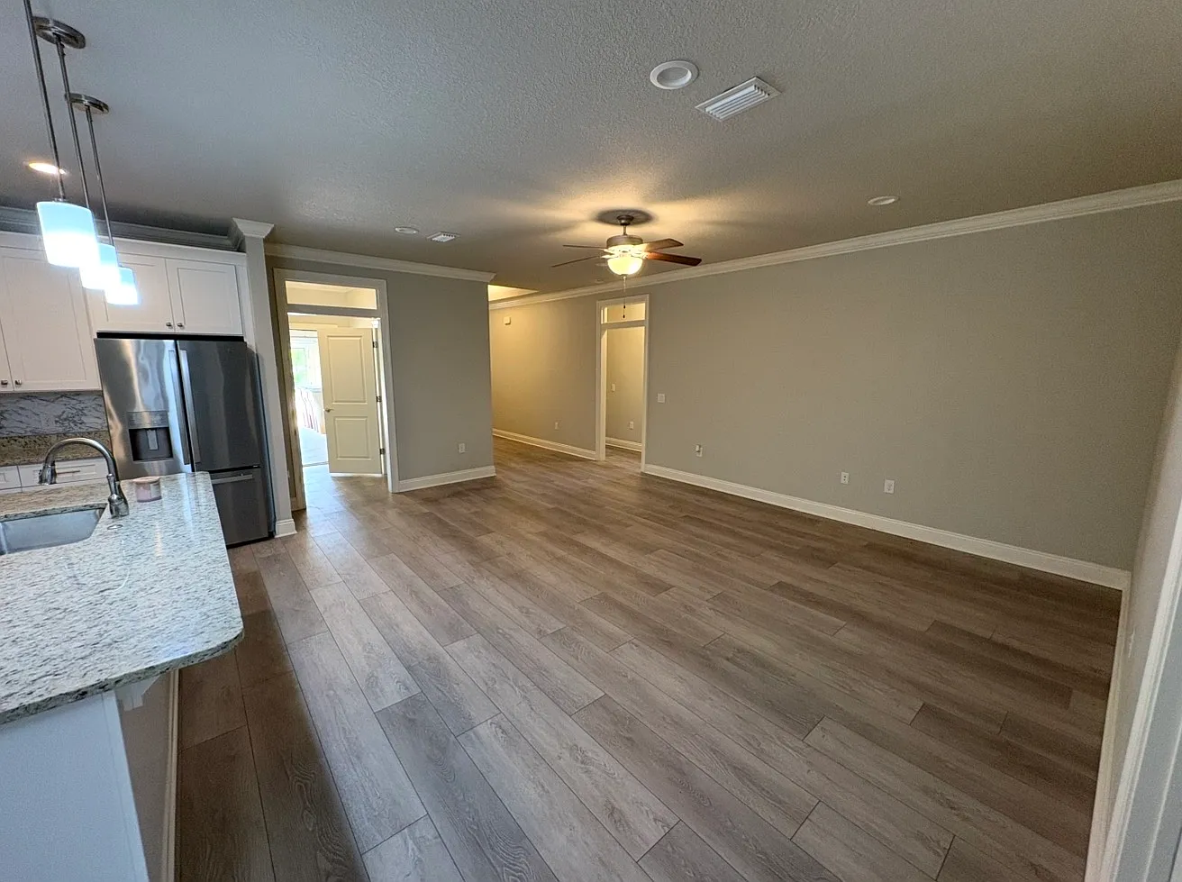 3 bed, 1763 sqft, $2,700 — Photo 3