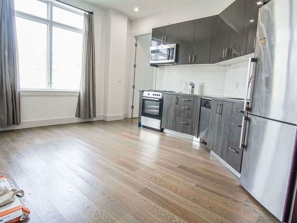 1st image of 997 Jefferson Ave #3CC
