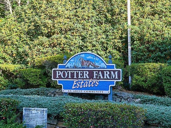 4th image of 60 Potter Farm Rd