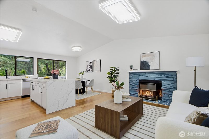 5th image of 20411 14th Drive SE