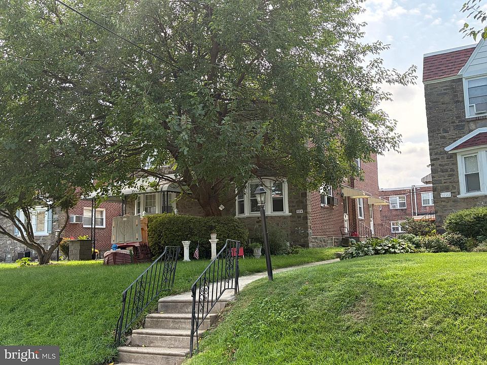 1st image of 1124 Gilham St