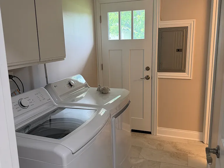 17030 Robinhood Dr — Photo 10