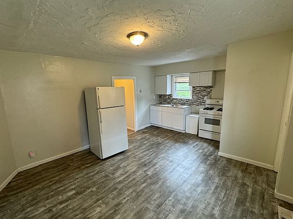 2nd image of 29411 Euclid Ave